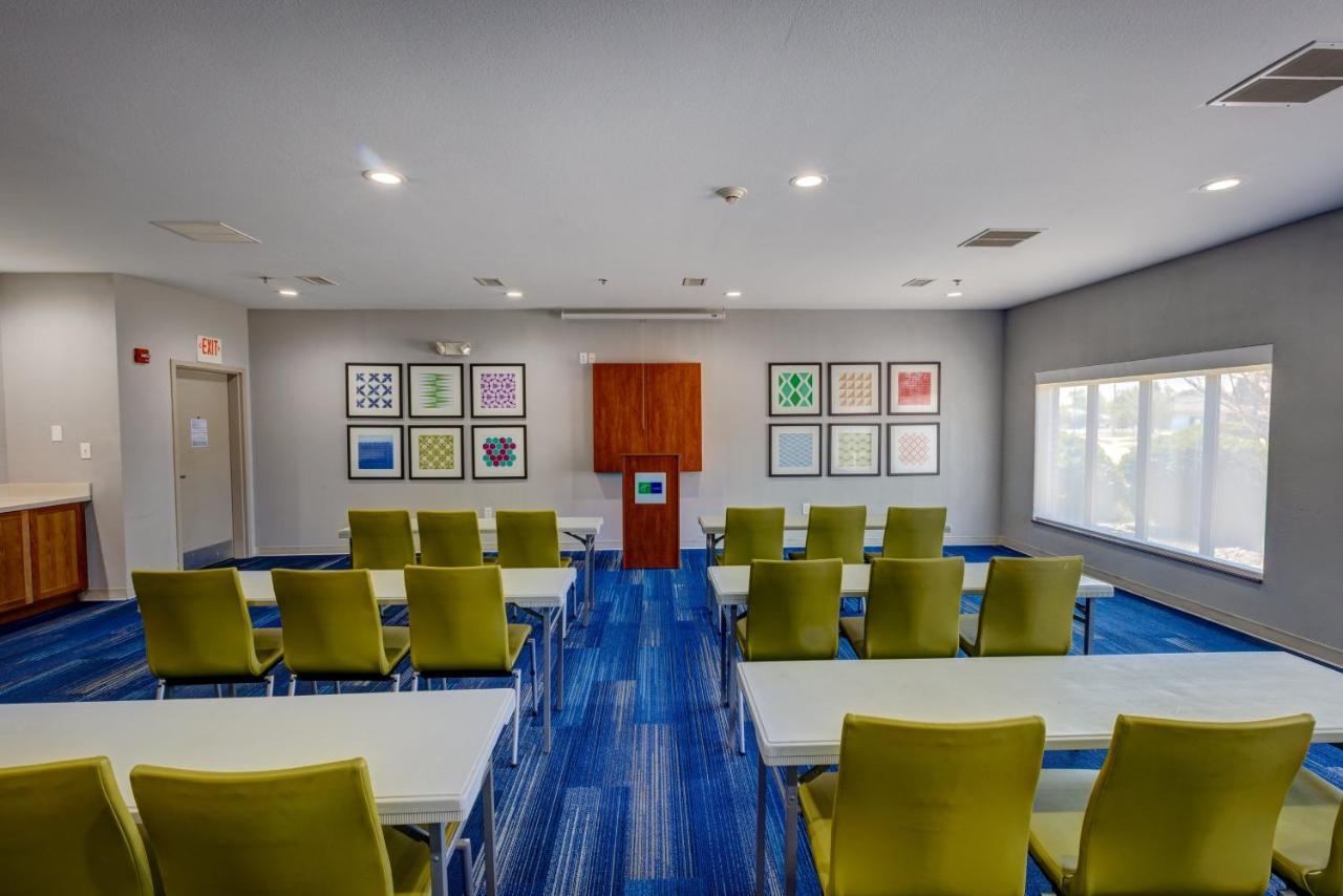 Holiday Inn Express Hotel & Suites Shelbyville By Ihg Esterno foto
