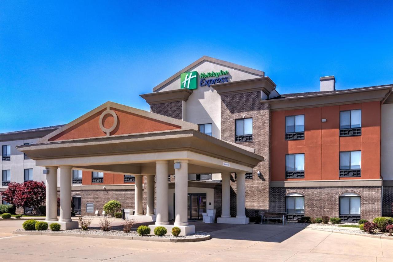 Holiday Inn Express Hotel & Suites Shelbyville By Ihg Esterno foto