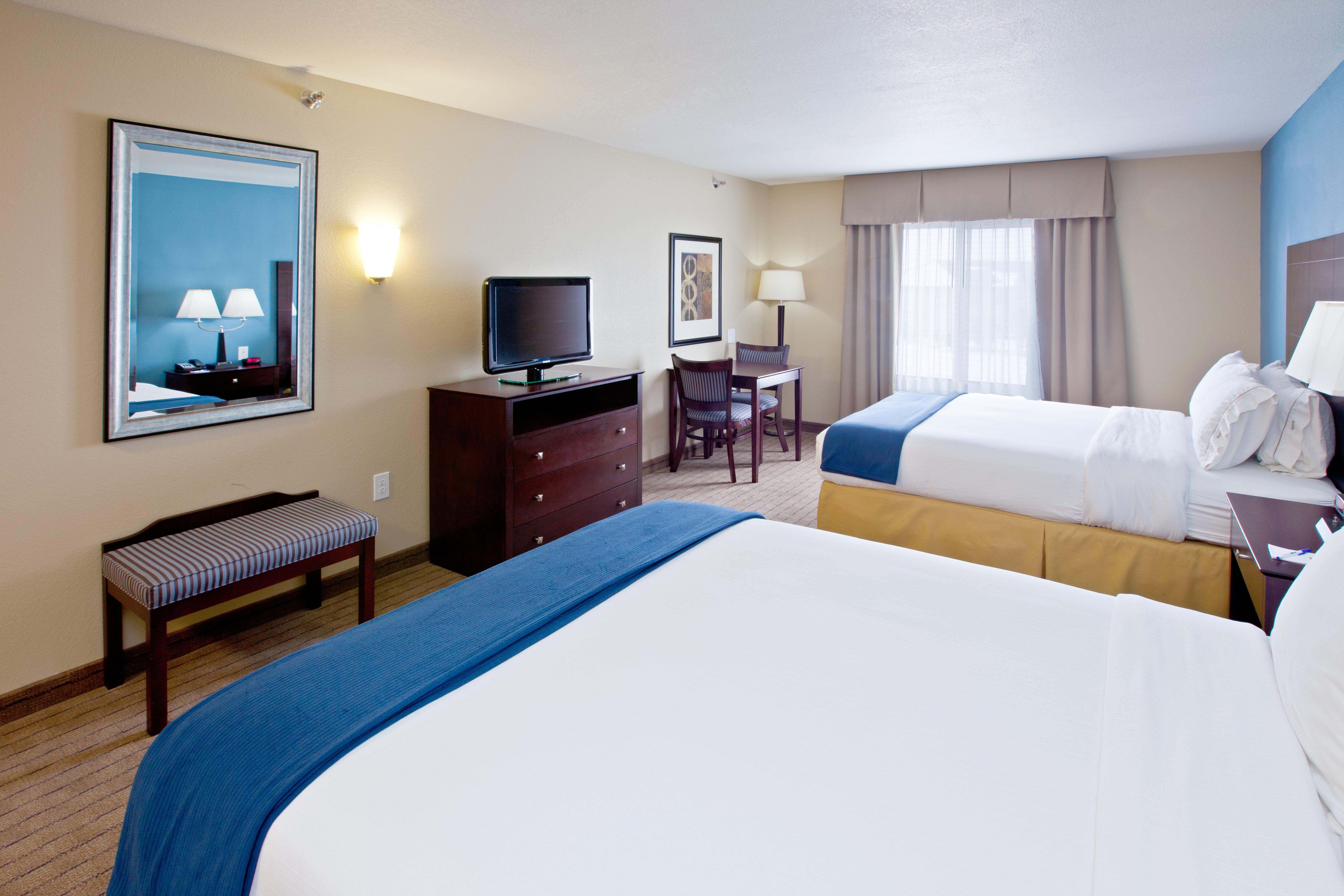 Holiday Inn Express Hotel & Suites Shelbyville By Ihg Esterno foto
