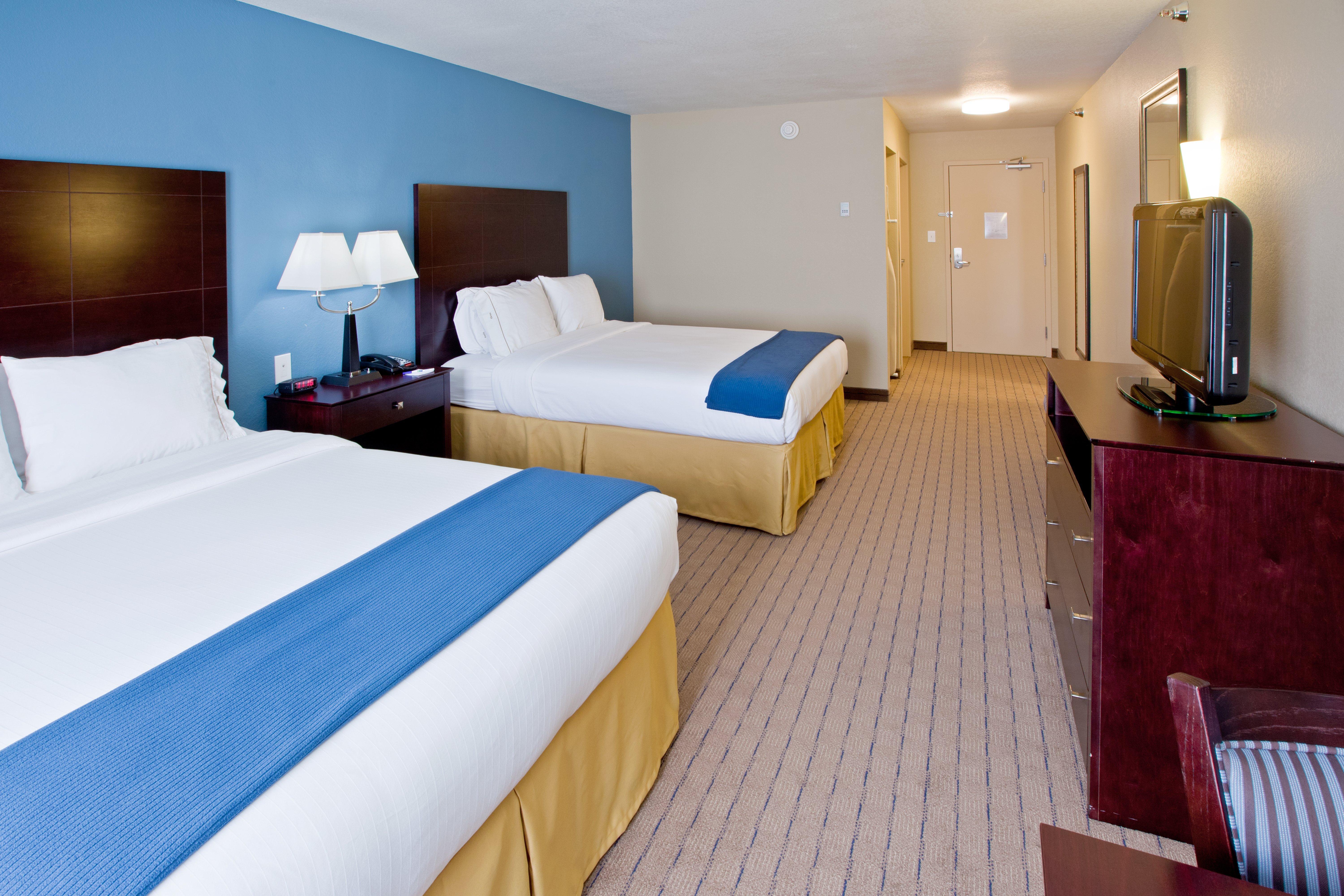 Holiday Inn Express Hotel & Suites Shelbyville By Ihg Esterno foto
