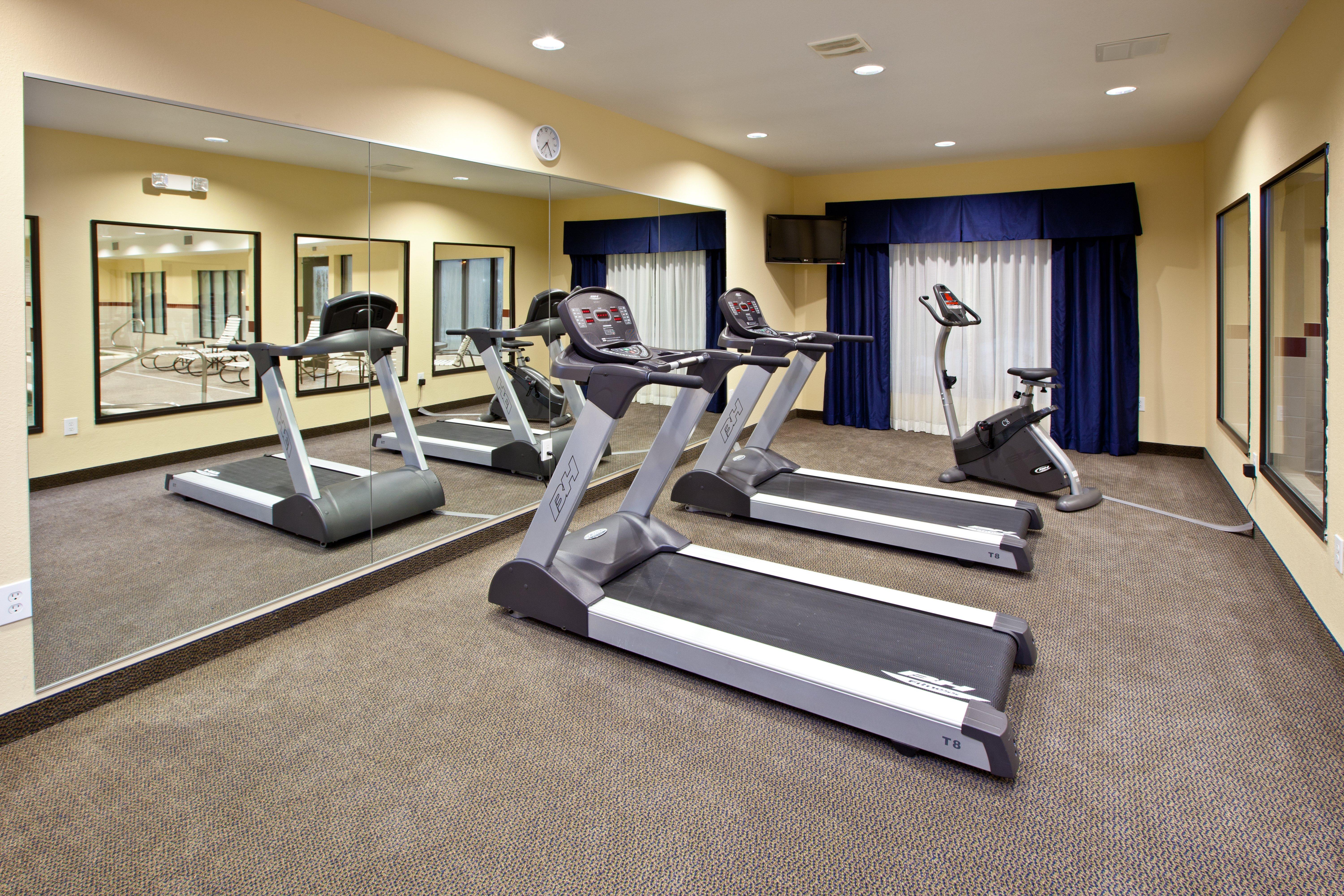 Holiday Inn Express Hotel & Suites Shelbyville By Ihg Esterno foto