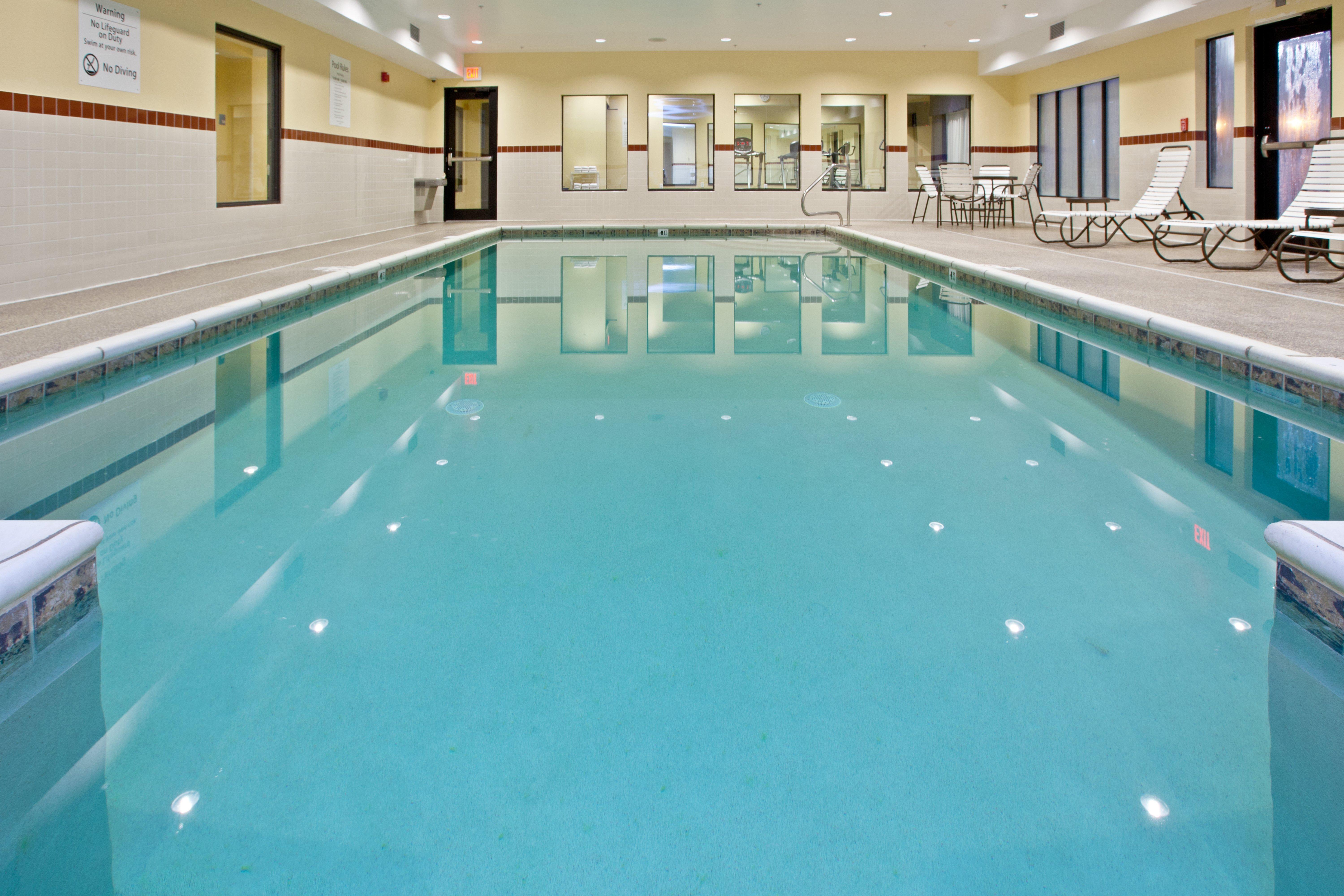 Holiday Inn Express Hotel & Suites Shelbyville By Ihg Esterno foto