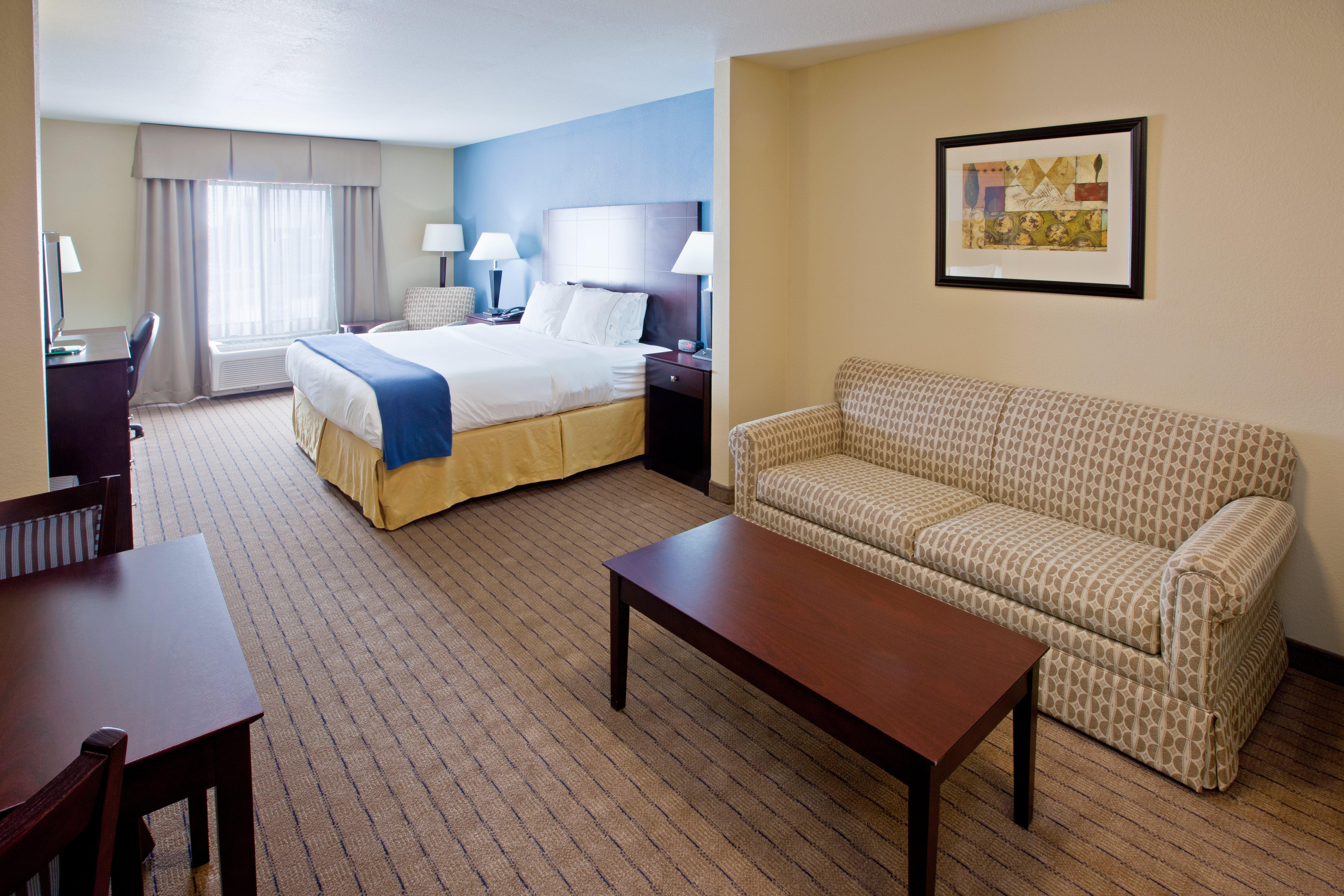 Holiday Inn Express Hotel & Suites Shelbyville By Ihg Esterno foto