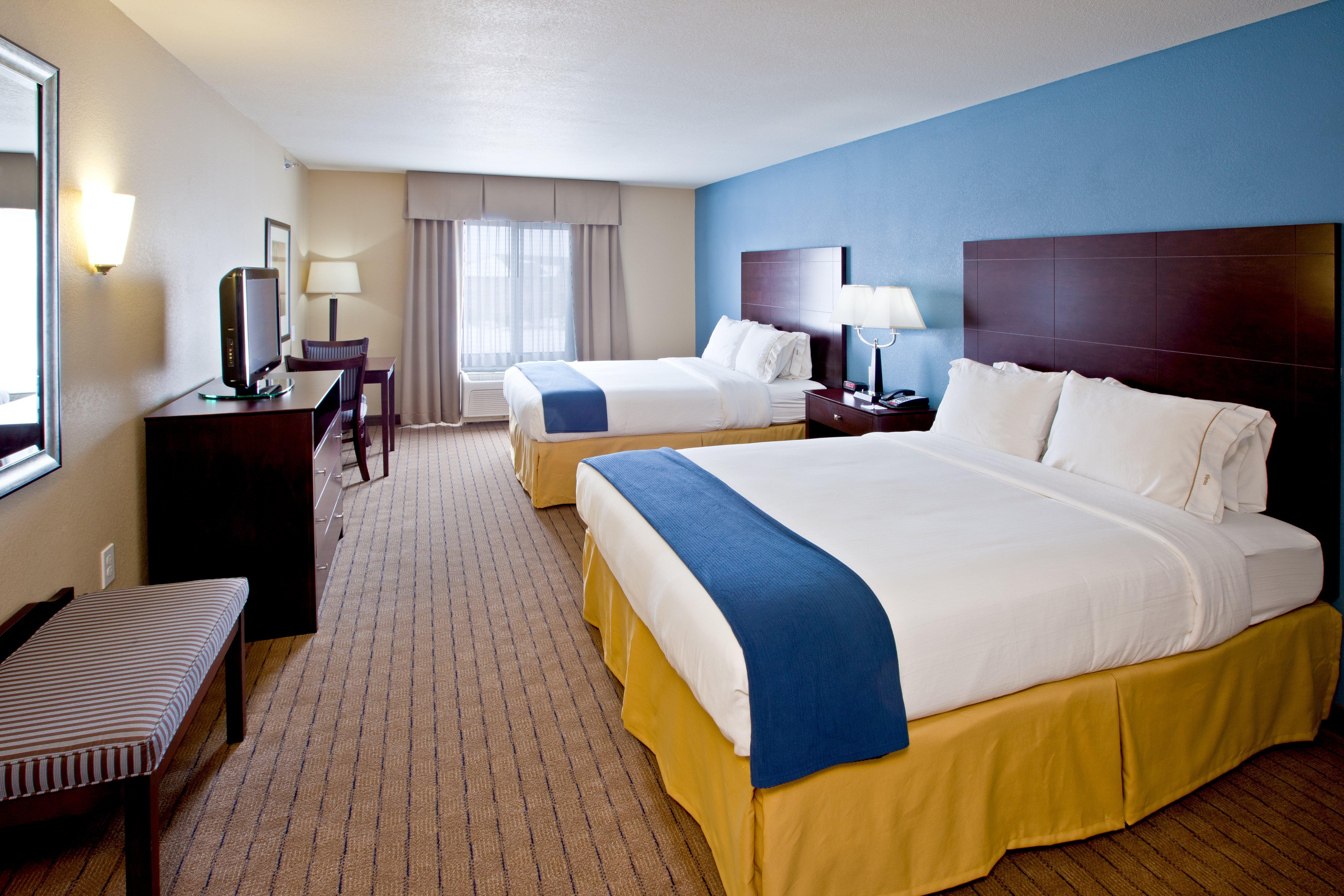 Holiday Inn Express Hotel & Suites Shelbyville By Ihg Esterno foto
