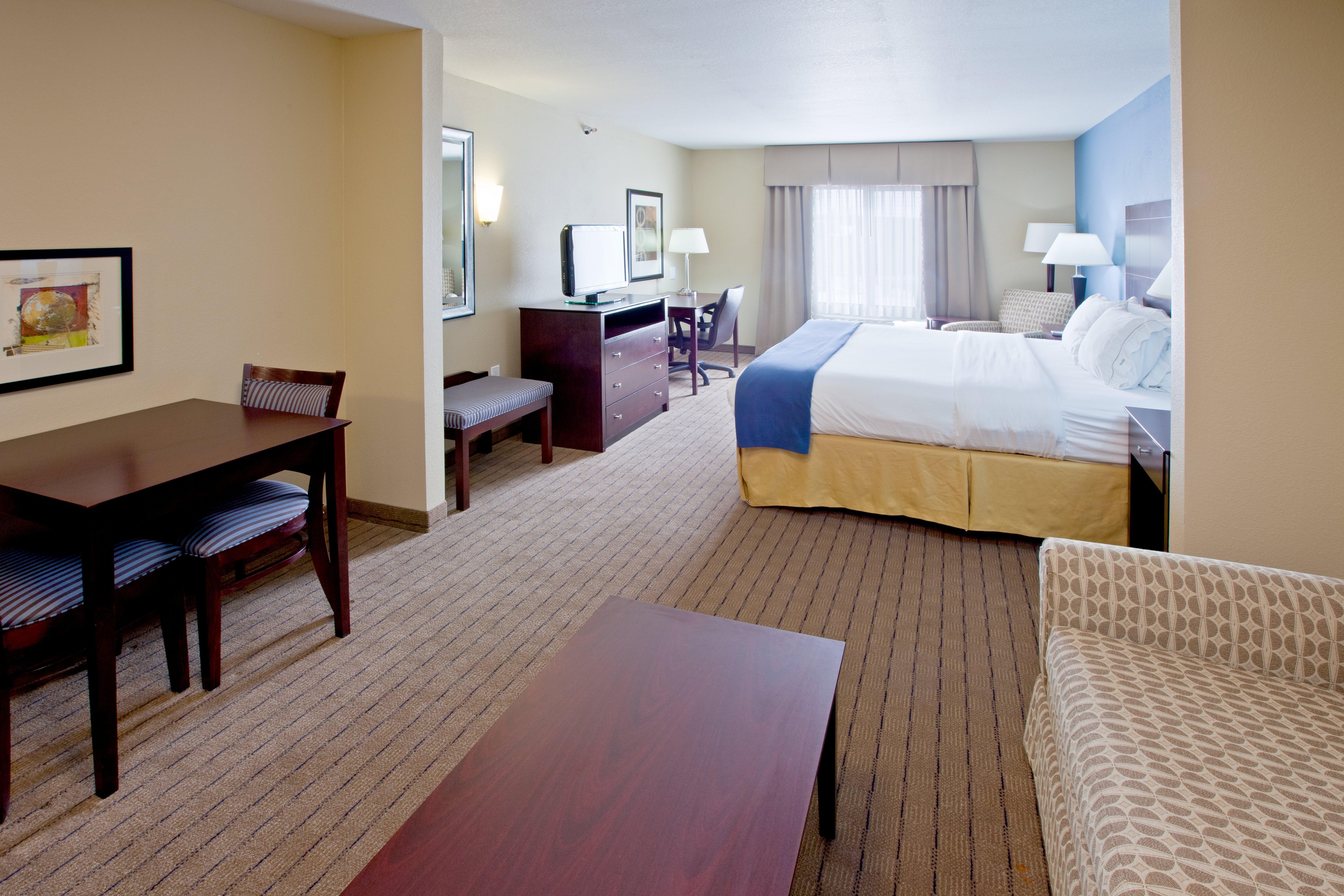 Holiday Inn Express Hotel & Suites Shelbyville By Ihg Esterno foto